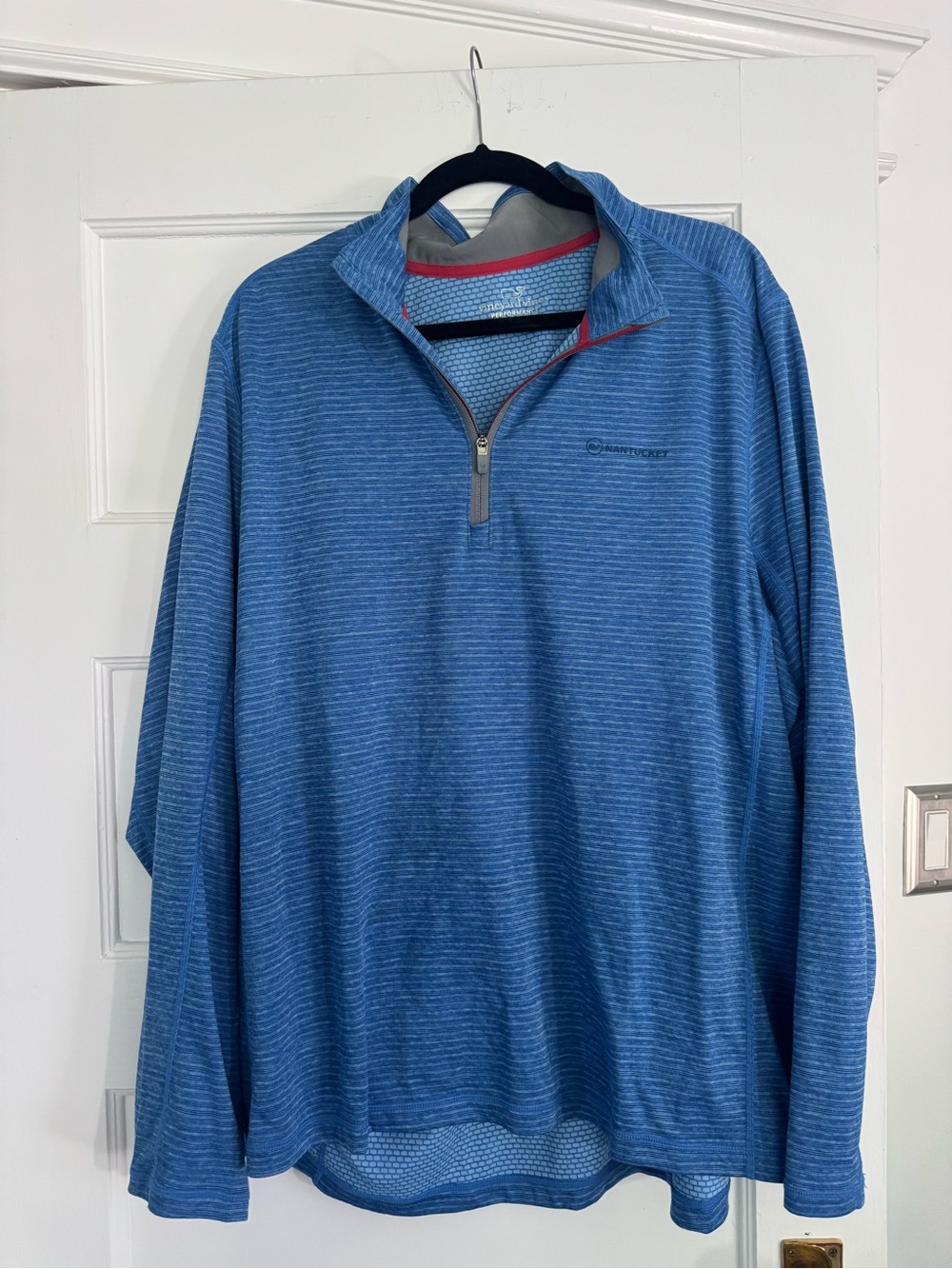 Vineyard Vines Men's Blue Quarter-Zip Pullover with Subtle Stripe